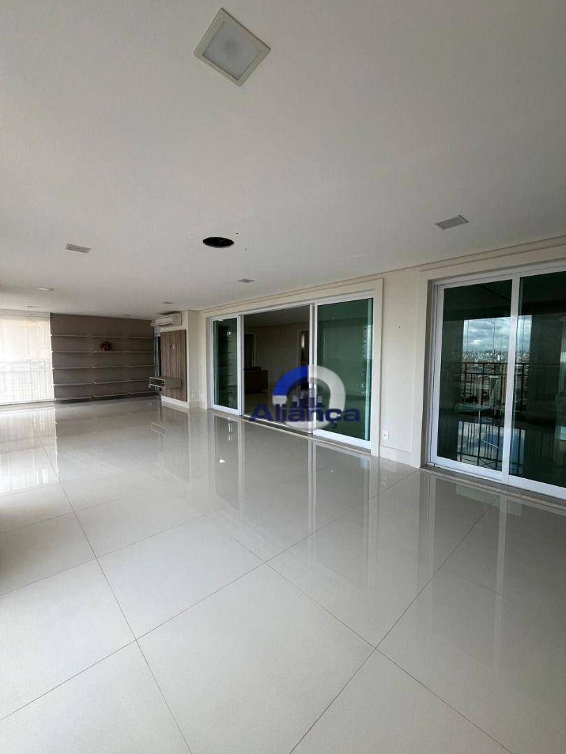 Apartamento à venda com 3 quartos, 220m² - Foto 6