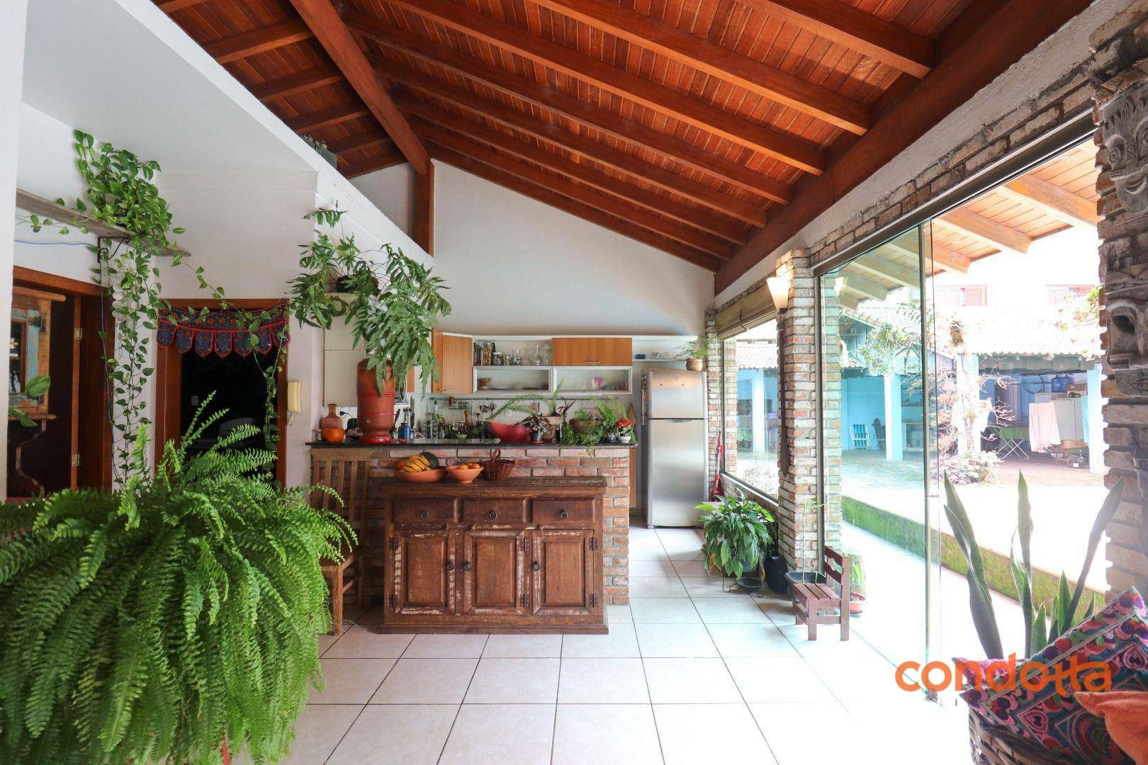 Casa para alugar com 4 quartos, 292m² - Foto 29