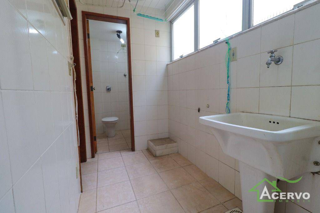 Apartamento para alugar com 3 quartos, 147m² - Foto 15