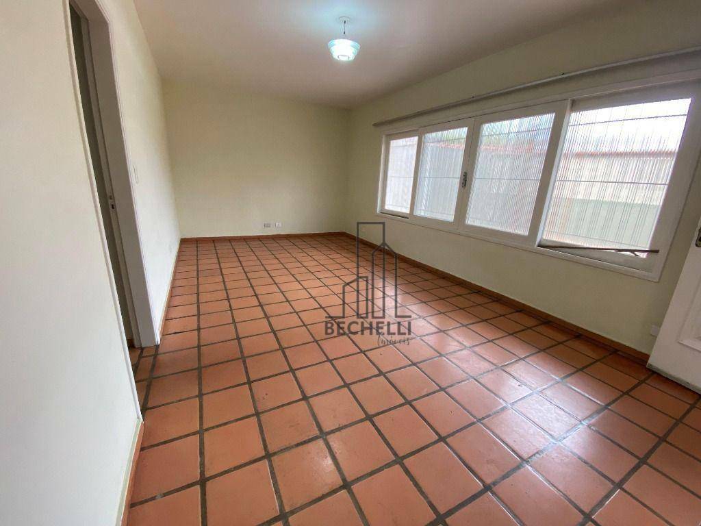 Casa para alugar com 4 quartos, 136m² - Foto 3