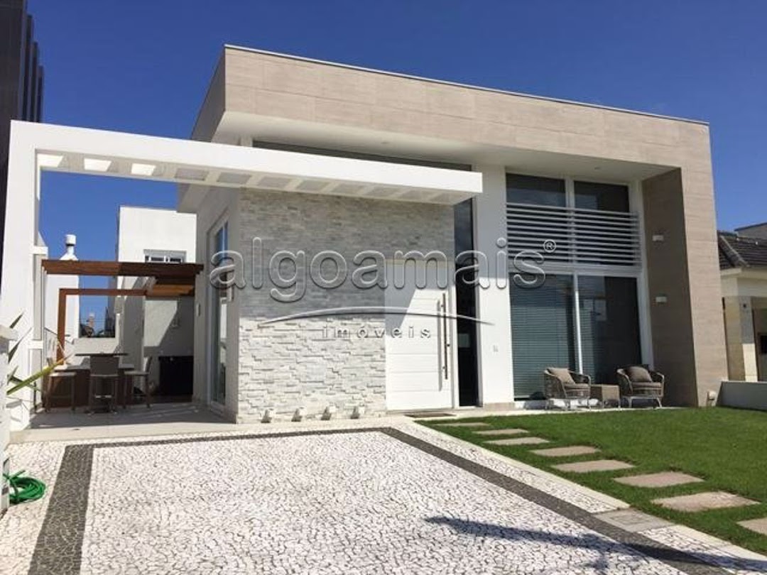 Casa de Condomínio à venda com 3 quartos, 180m² - Foto 1