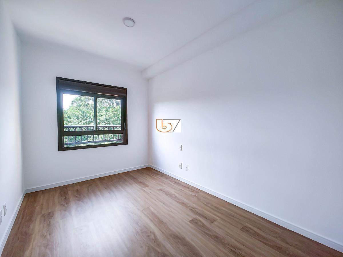 Apartamento para alugar com 3 quartos, 102m² - Foto 8