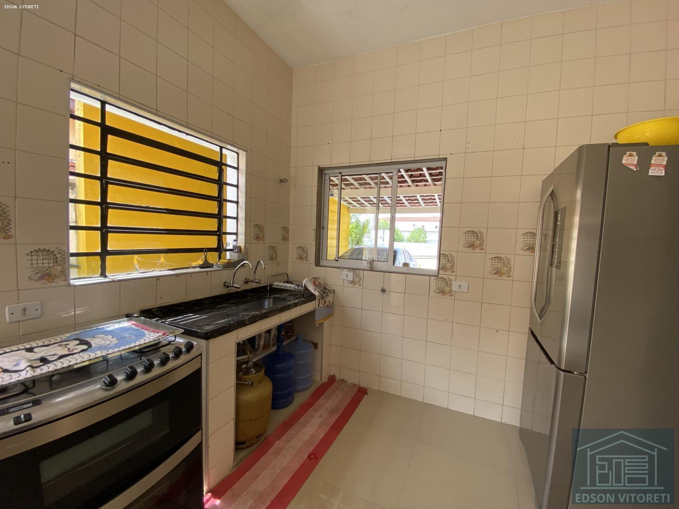 Casa para alugar com 3 quartos, 200m² - Foto 18