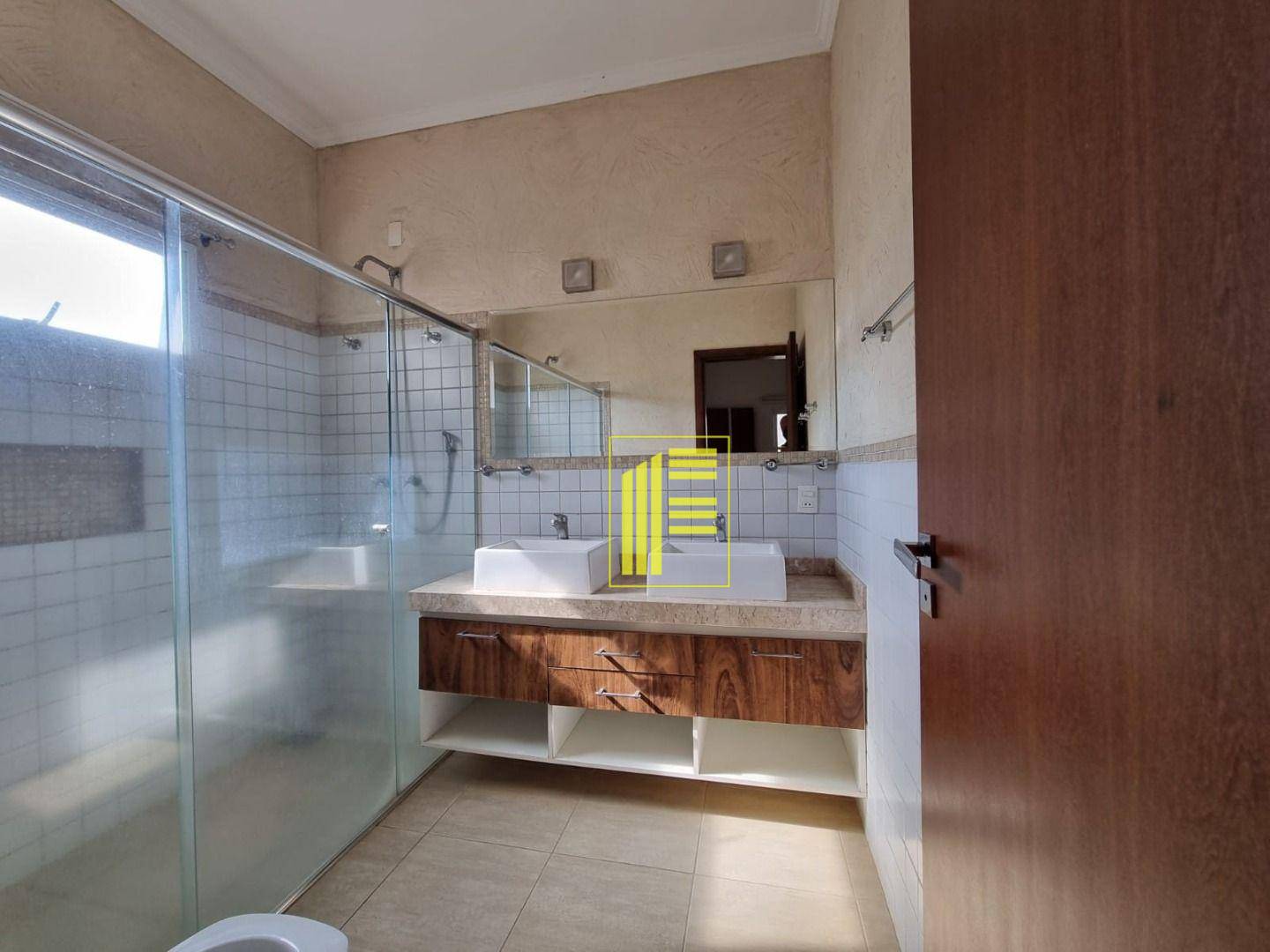 Casa de Condomínio para alugar com 3 quartos, 234m² - Foto 22