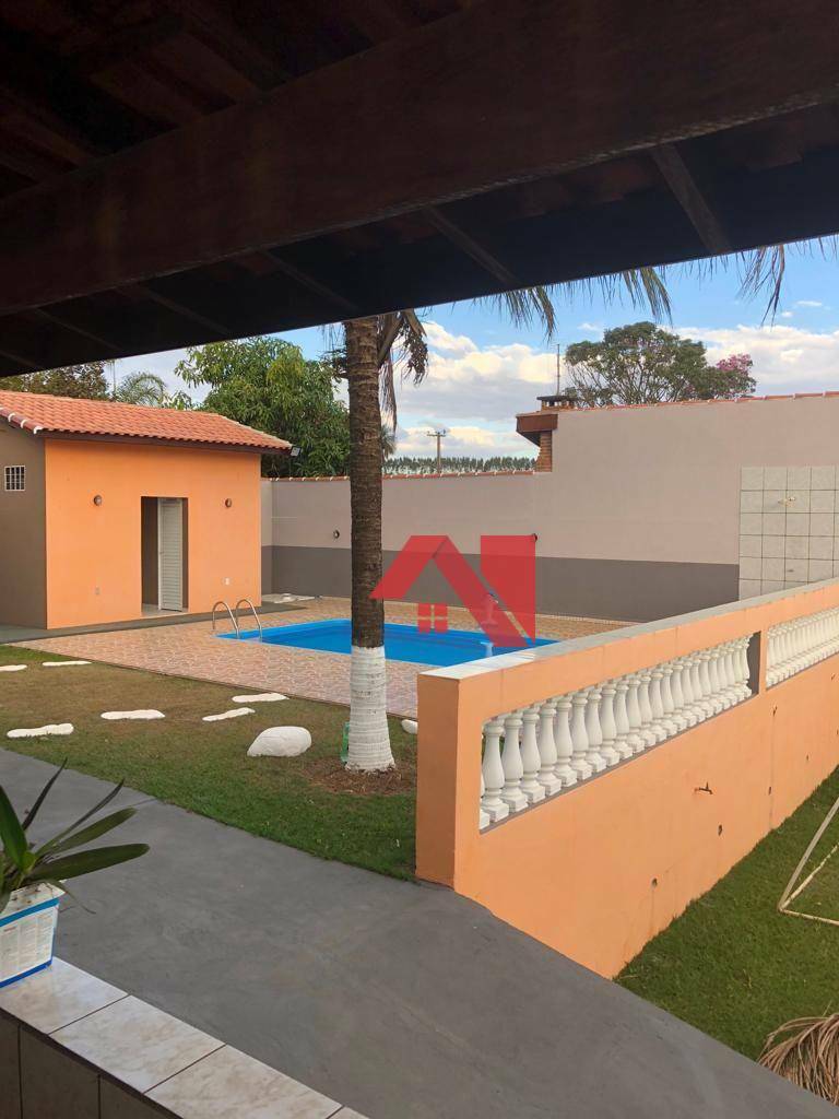 Chácara à venda com 3 quartos, 300m² - Foto 13