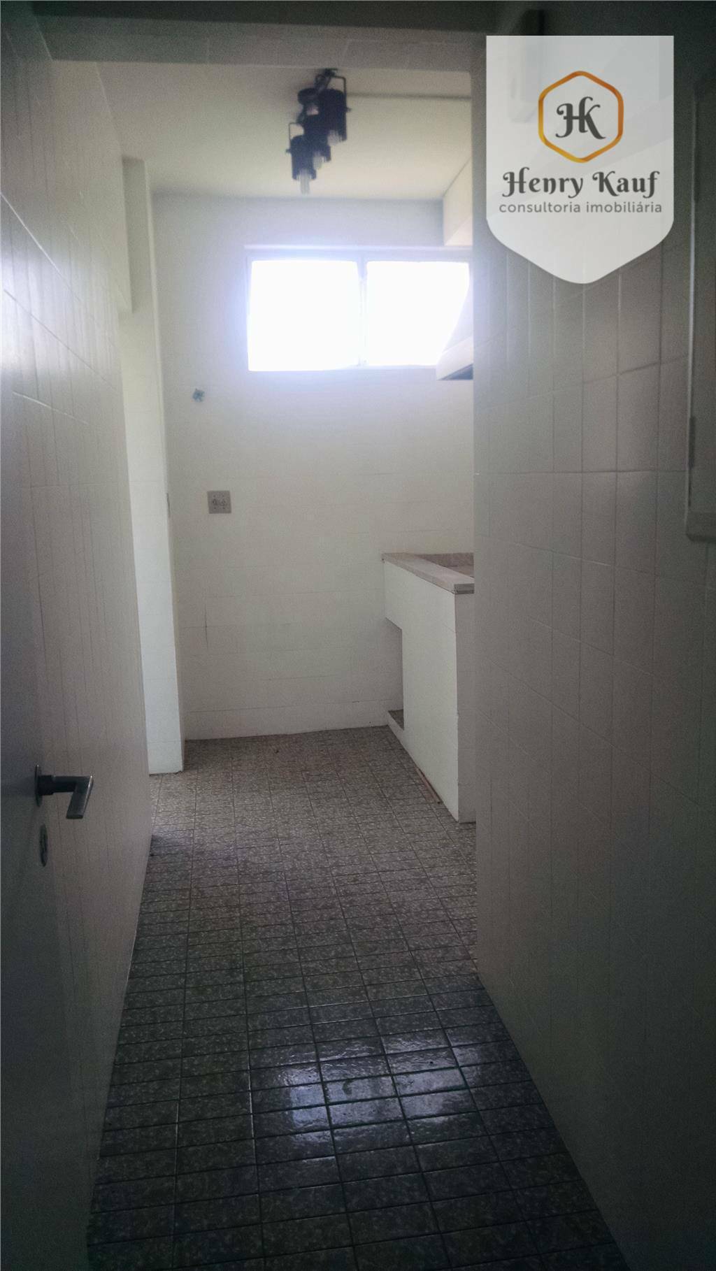 Apartamento à venda com 3 quartos, 192m² - Foto 4