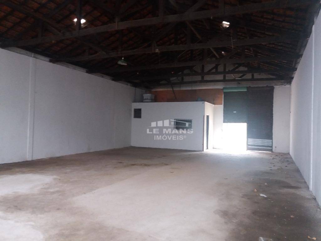 Depósito-Galpão-Armazém à venda, 218m² - Foto 1