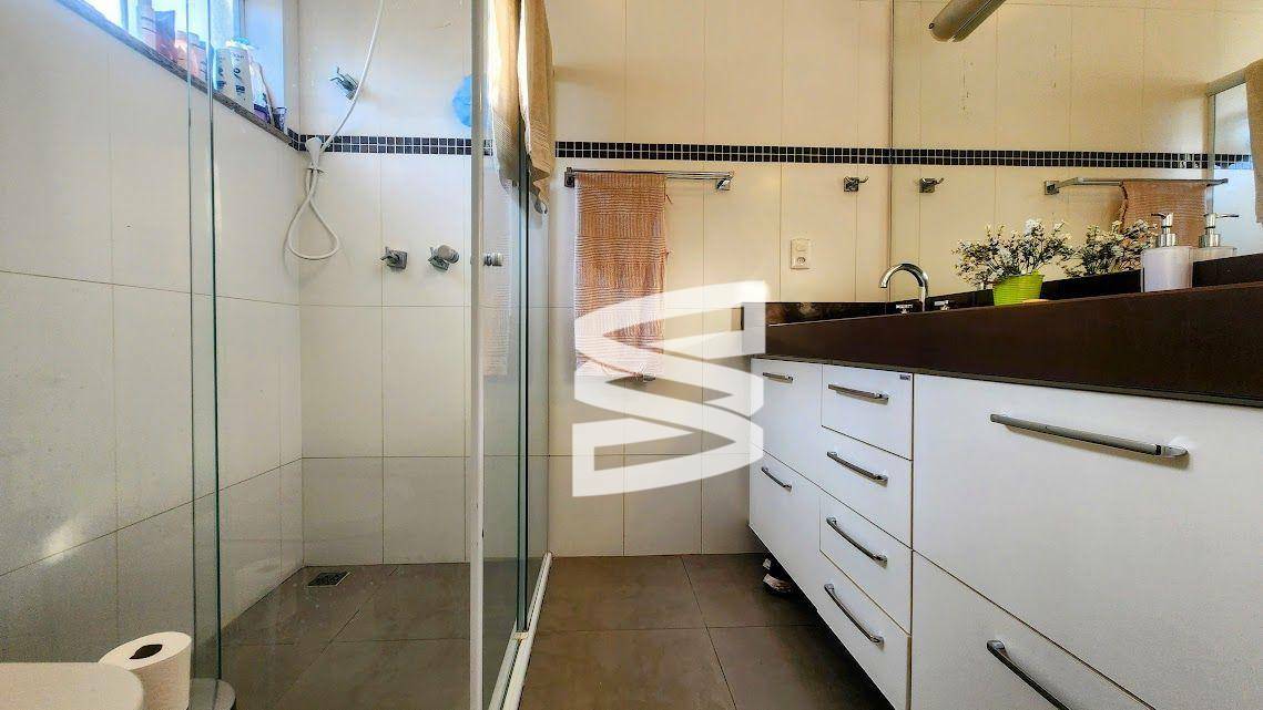 Casa de Condomínio à venda com 3 quartos, 211m² - Foto 21