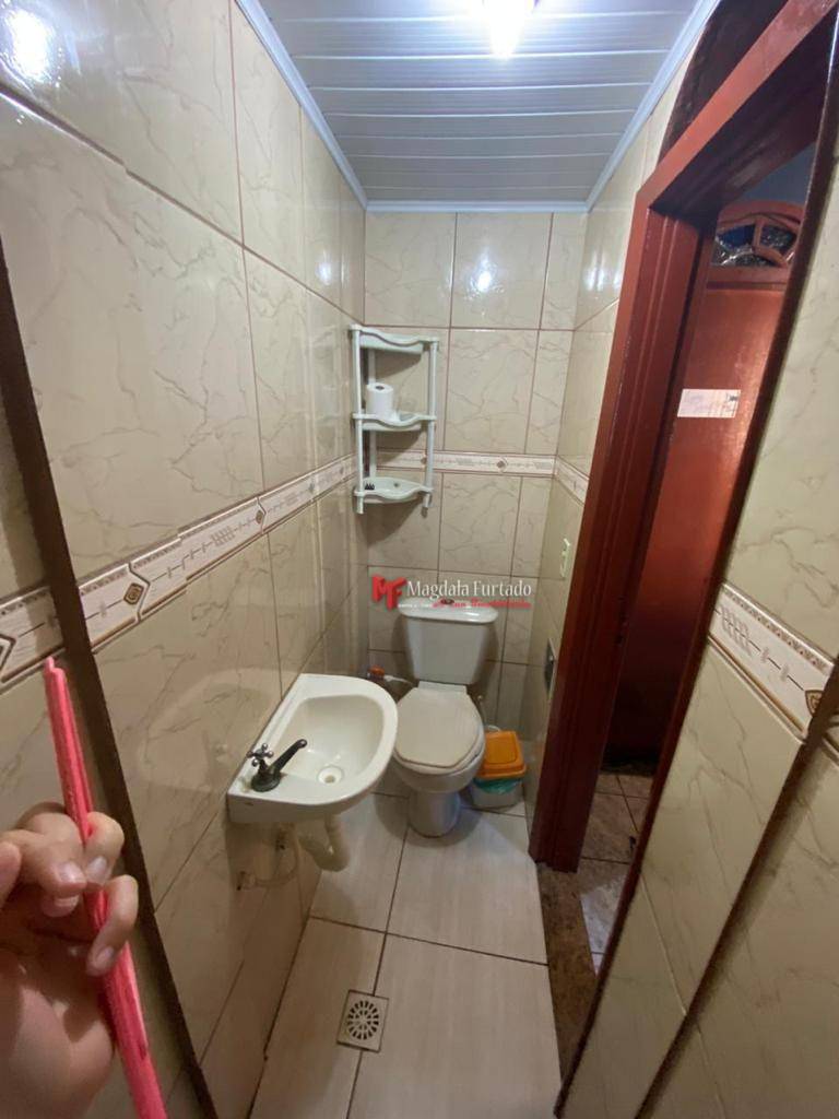 Casa à venda com 4 quartos, 130m² - Foto 25