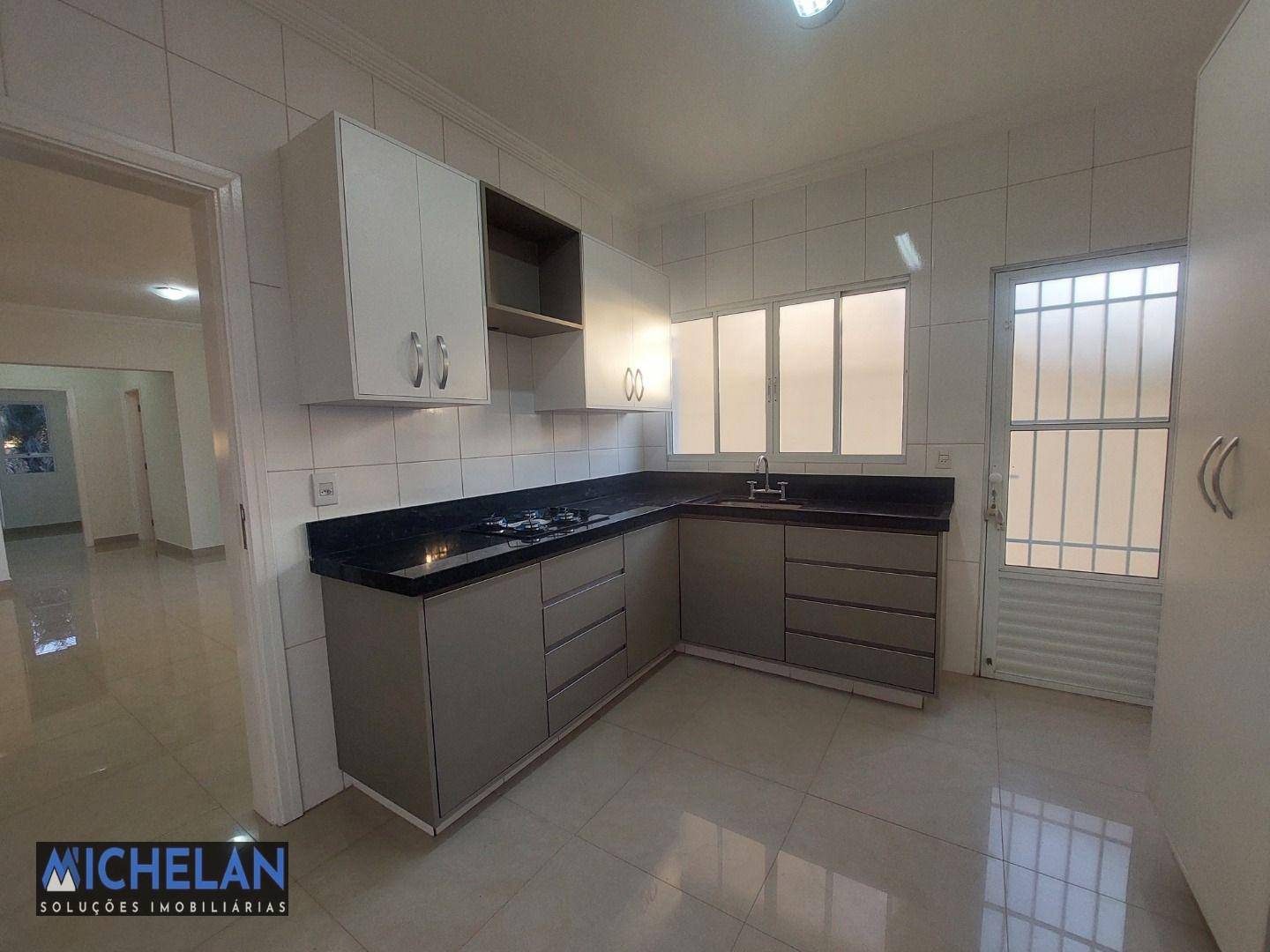 Casa de Condomínio para alugar com 3 quartos, 220m² - Foto 20