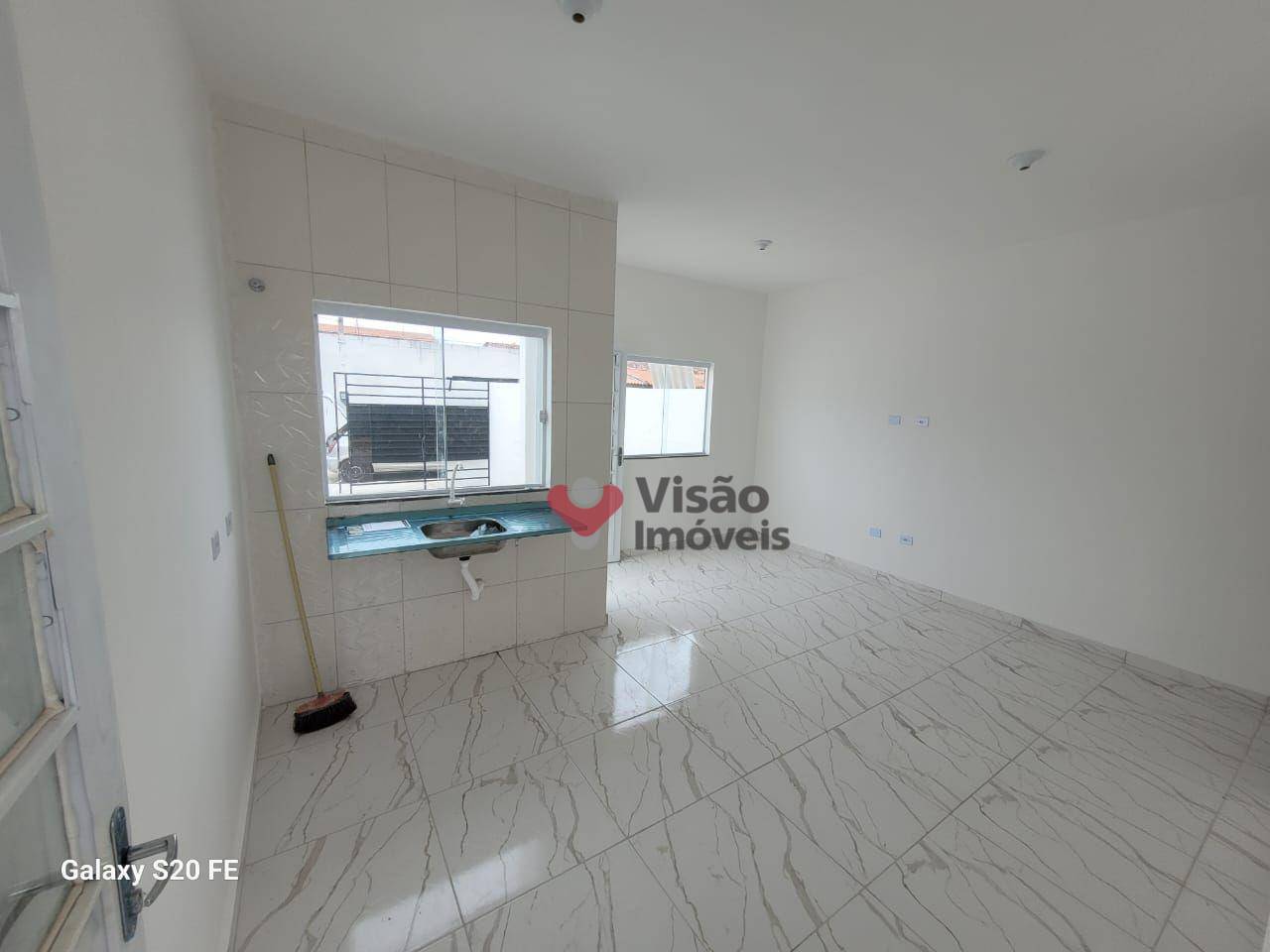 Casa à venda com 2 quartos, 52m² - Foto 6