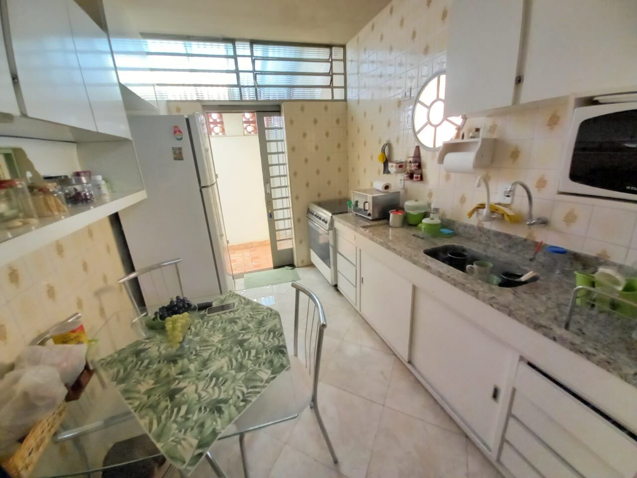 Casa à venda com 3 quartos, 250m² - Foto 8