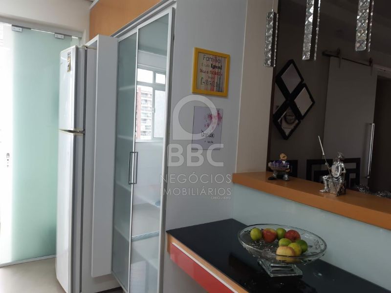 Apartamento à venda com 3 quartos, 110m² - Foto 9