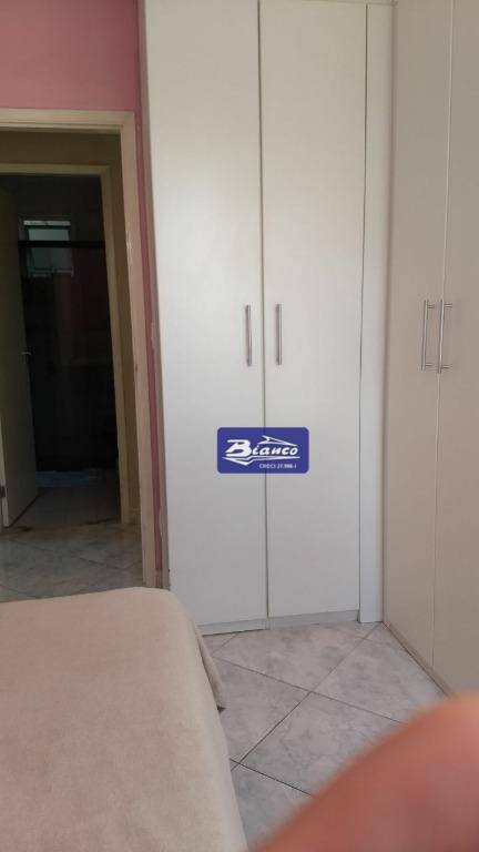 Apartamento à venda com 2 quartos, 80m² - Foto 4