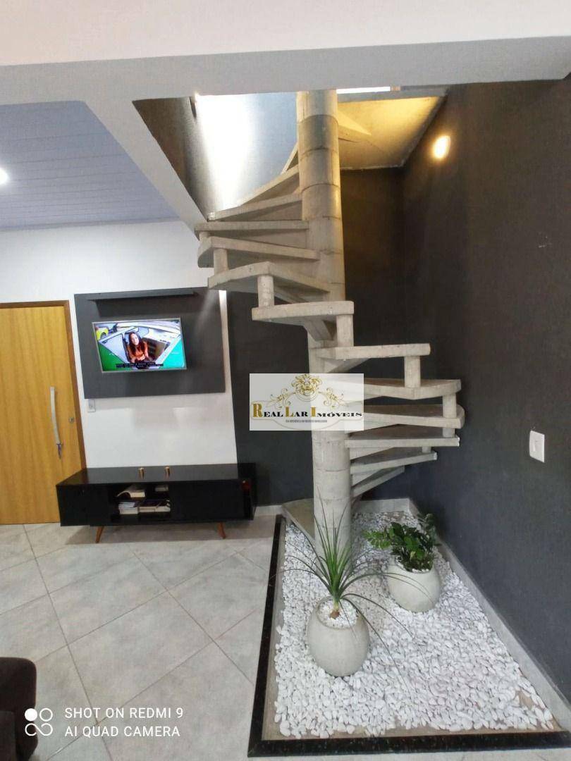 Sobrado à venda com 3 quartos, 120m² - Foto 2