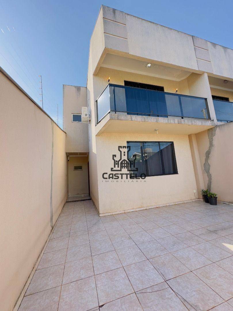 Sobrado à venda com 3 quartos, 134m² - Foto 2