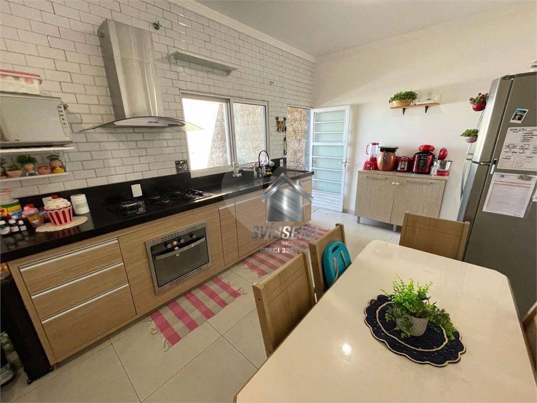 Casa, 2 quartos, 70 m² - Foto 1