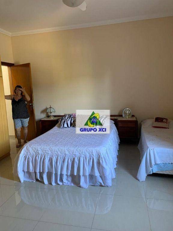 Sobrado à venda com 3 quartos, 500m² - Foto 12