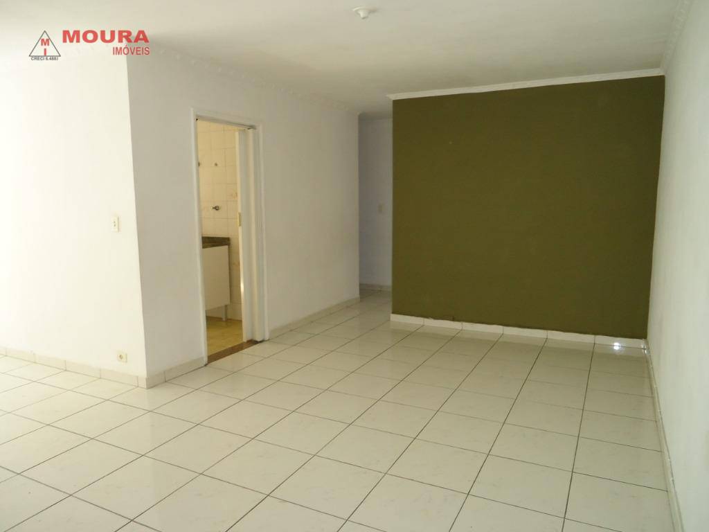 Apartamento à venda com 3 quartos, 80m² - Foto 2