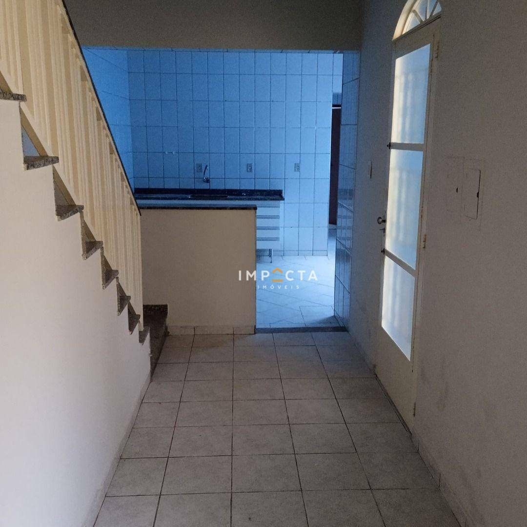 Casa para alugar com 3 quartos, 160m² - Foto 11