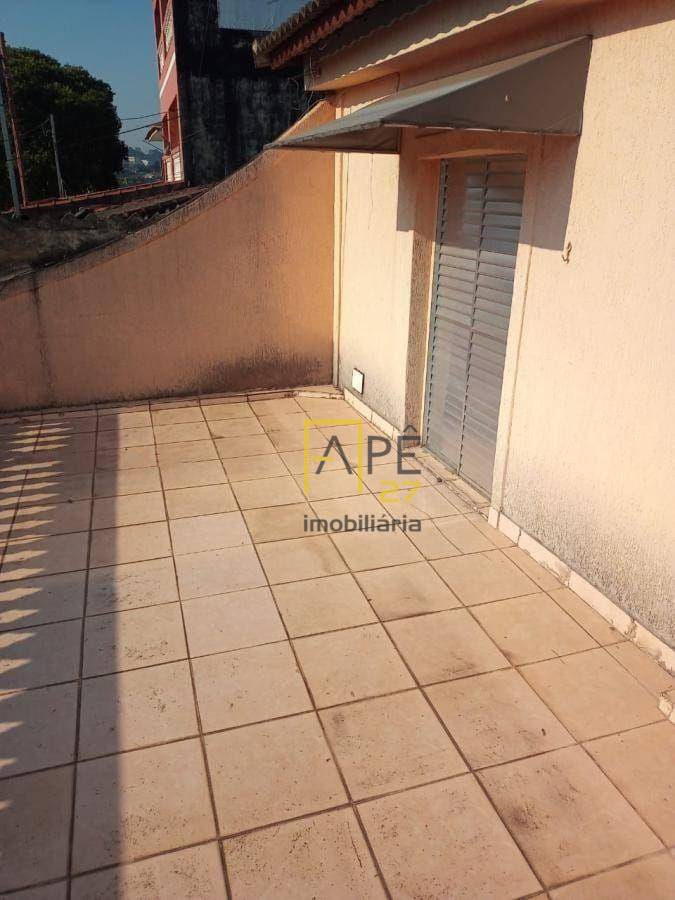 Sobrado à venda com 4 quartos, 180m² - Foto 4