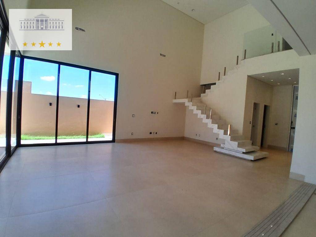 Sobrado à venda com 3 quartos, 281m² - Foto 1