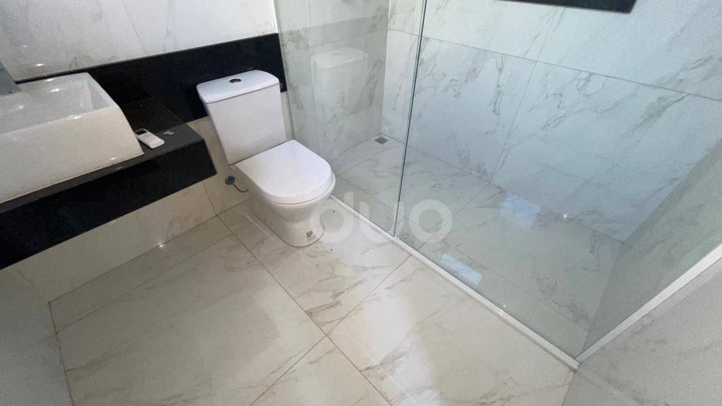 Casa de Condomínio à venda e aluguel com 3 quartos, 240m² - Foto 17