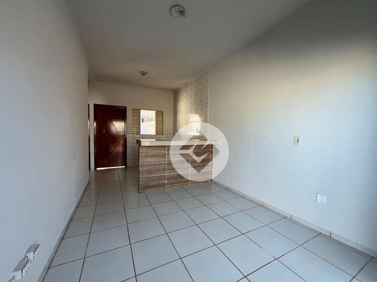 Casa à venda com 2 quartos, 52m² - Foto 2