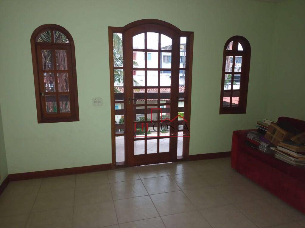 Casa à venda com 6 quartos, 264m² - Foto 28