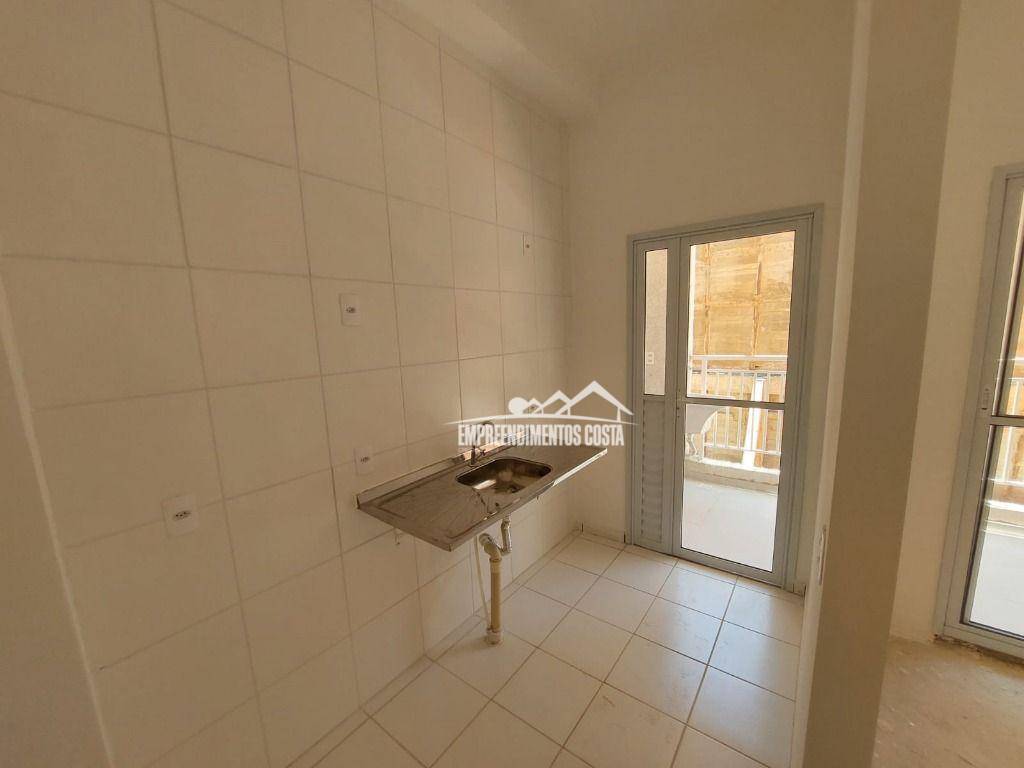 Apartamento à venda com 2 quartos, 56m² - Foto 2