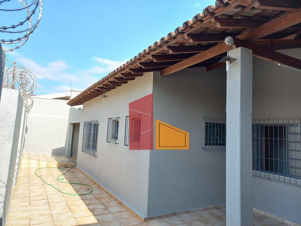 Casa à venda com 3 quartos, 253m² - Foto 12