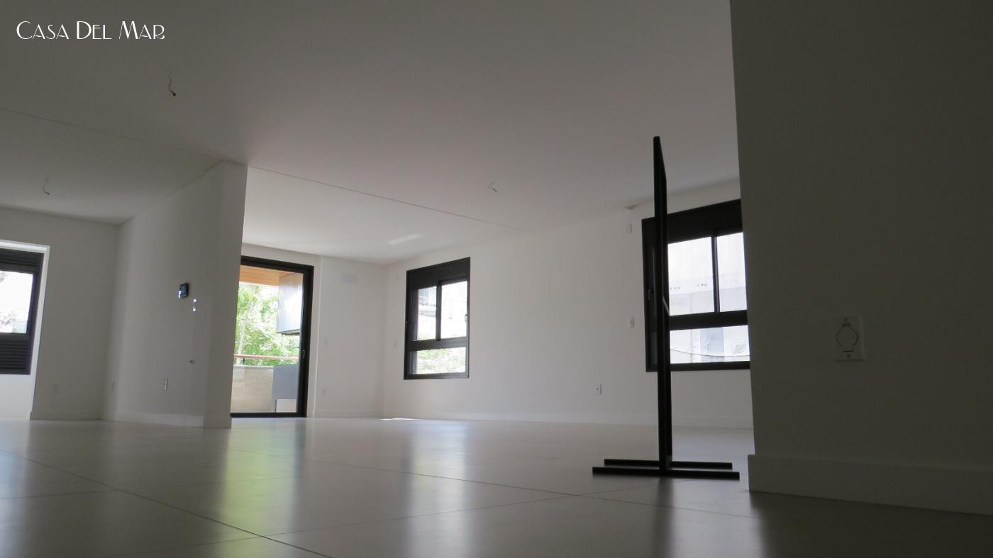 Apartamento à venda com 4 quartos, 210m² - Foto 5