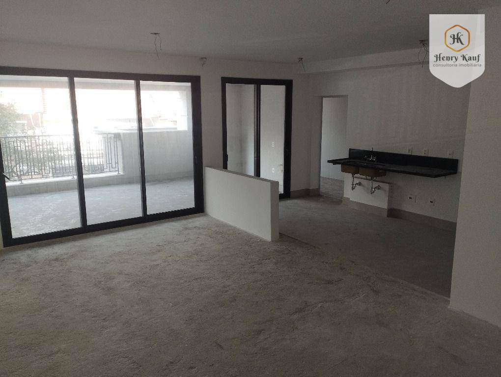 Apartamento à venda com 3 quartos, 209m² - Foto 5