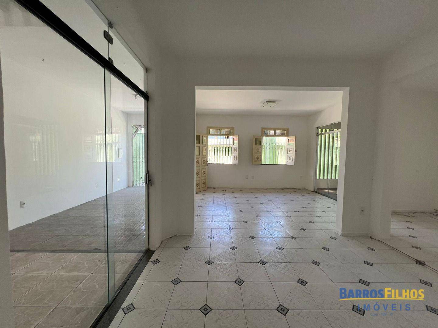 Casa à venda com 4 quartos, 162m² - Foto 4
