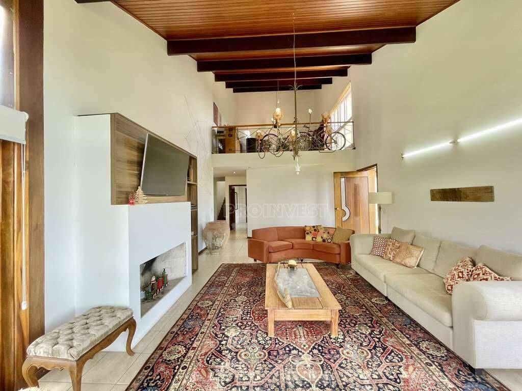 Casa de Condomínio à venda com 4 quartos, 445m² - Foto 4