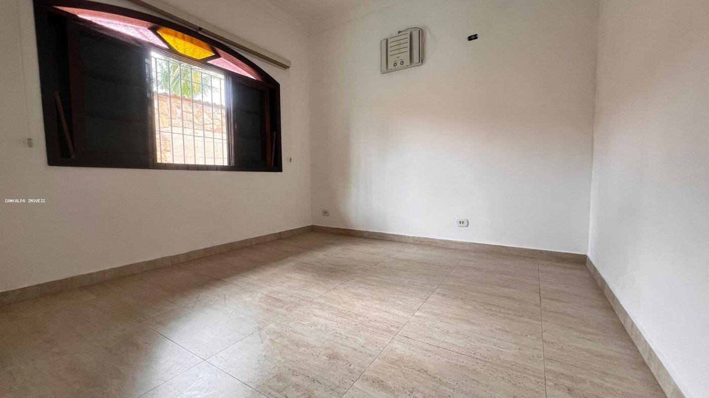 Casa à venda com 3 quartos, 252m² - Foto 9