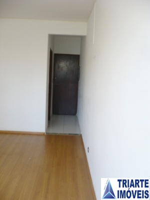 Apartamento para alugar com 3 quartos, 80m² - Foto 2