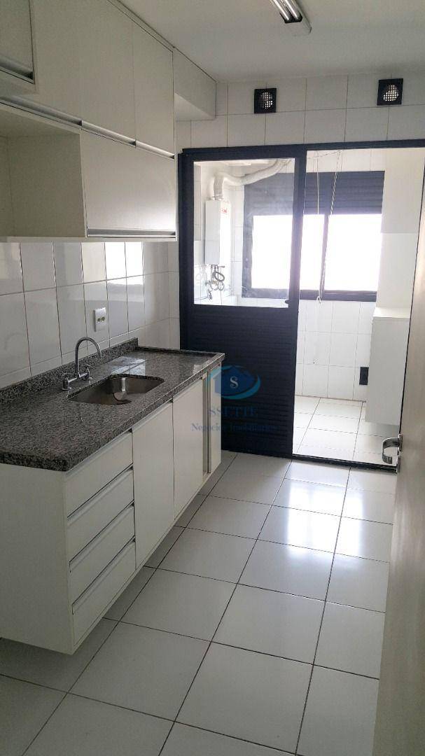 Apartamento à venda com 2 quartos, 68m² - Foto 7