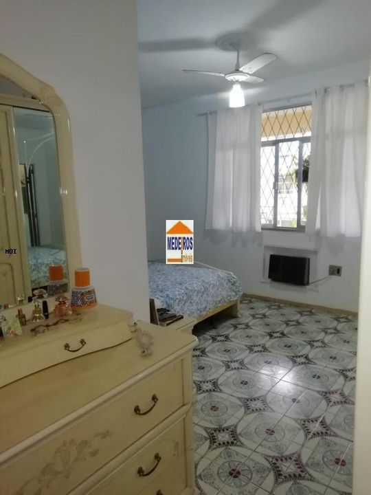 Casa à venda com 4 quartos, 240m² - Foto 4