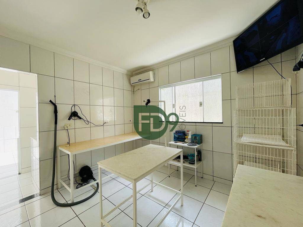 Casa à venda com 3 quartos, 231m² - Foto 25