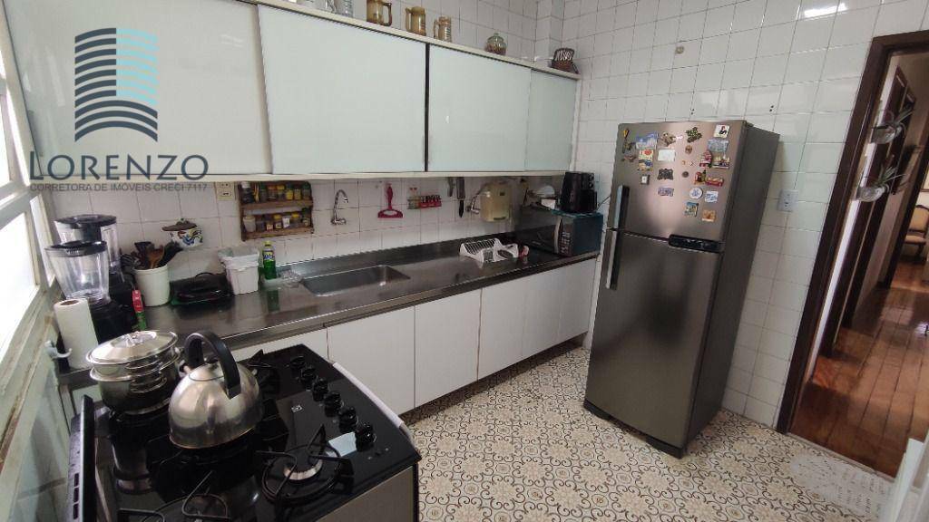 Apartamento à venda com 3 quartos, 145m² - Foto 23