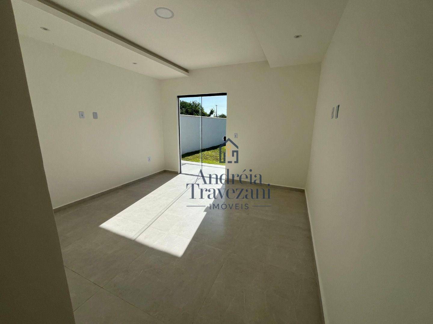 Casa à venda com 3 quartos, 160m² - Foto 4