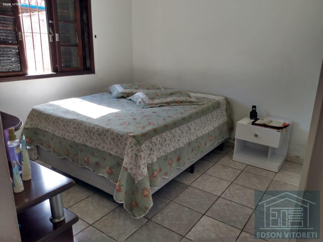 Casa à venda com 2 quartos, 72m² - Foto 9