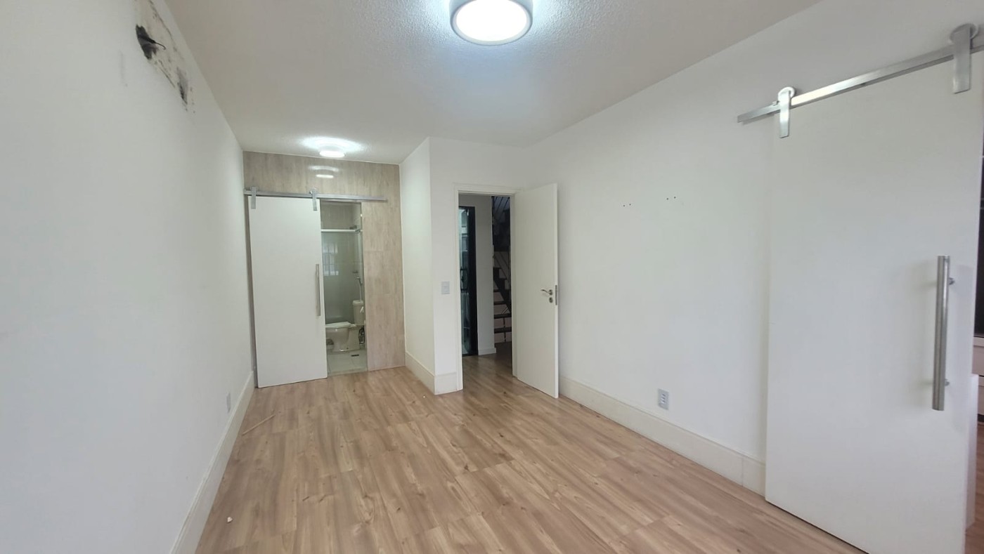 Casa de Condomínio à venda com 3 quartos, 240m² - Foto 33