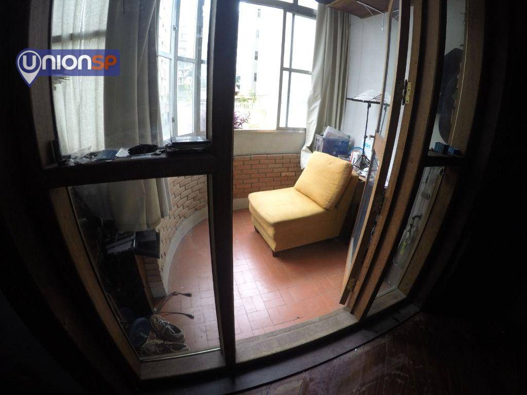 Apartamento à venda com 2 quartos, 100m² - Foto 1