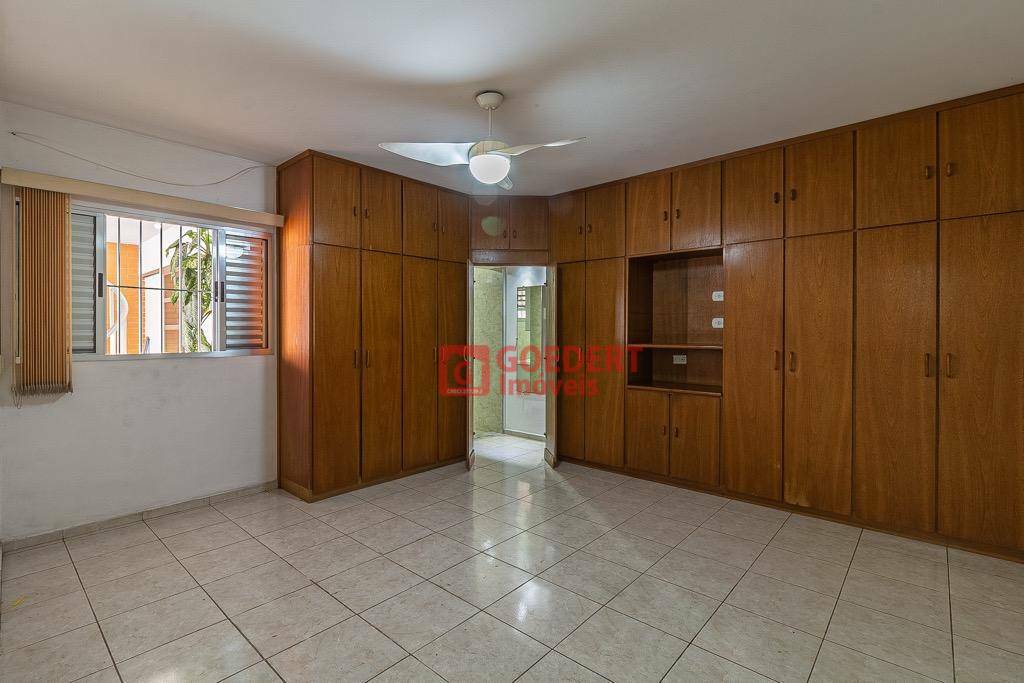 Casa à venda com 3 quartos, 320m² - Foto 27