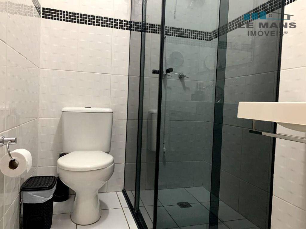 Casa à venda com 4 quartos, 230m² - Foto 15