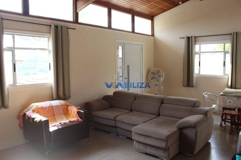 Casa de Condomínio à venda com 3 quartos, 214m² - Foto 13