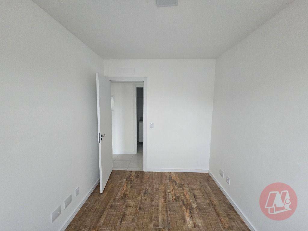 Apartamento para alugar com 3 quartos, 74m² - Foto 11