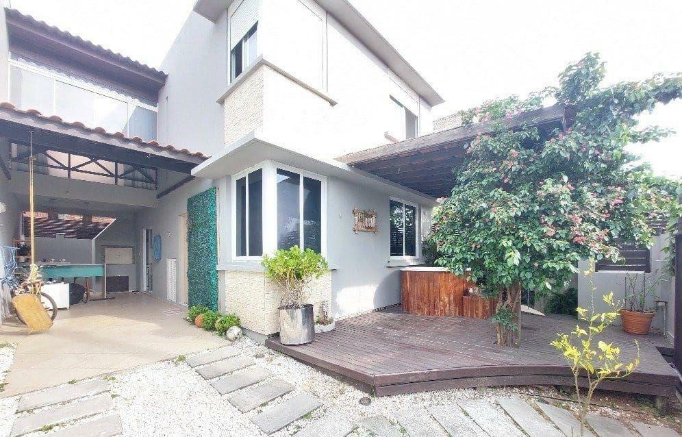 Casa à venda com 3 quartos, 130m² - Foto 1